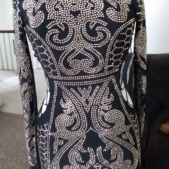 Dress - Picture 9 of 11